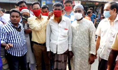 নন্দীগ্রাম পৌরসভা মেয়রের মাস্ক বিতরণ